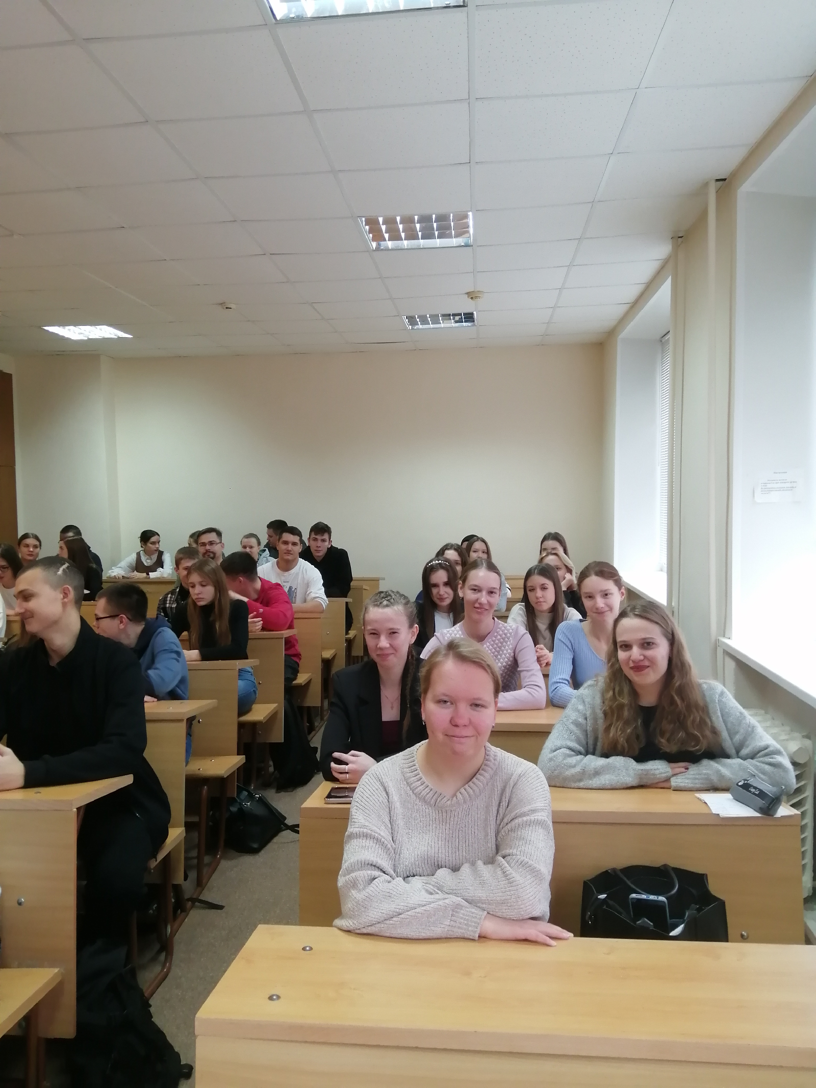 11 ноября 2024 года к.и.н., доцент кафедры ВИиО Семина Н. В. провела интерактивную беседу Не дай себя обмануть со студентами групп 24ИПО1 и 23ИПИ1